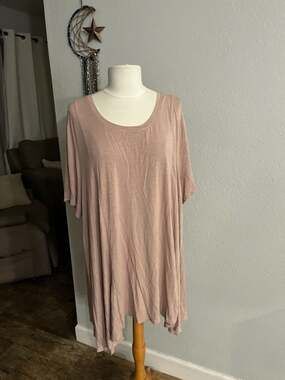 LOGO by Lori Goldstein Dusty Rose Rayon Spandex Sharkbite Hem Tunic Top Size 3X